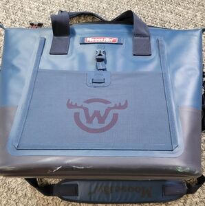 Moosejaw Blue Duffel Bag Durable and Versatile